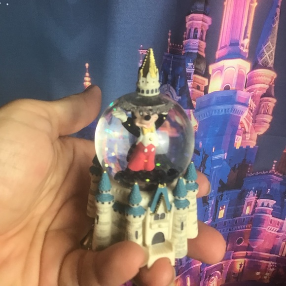 Disney Mickey Mouse castle magic kingdom mini snowglobe -preowned - Picture 1 of 6